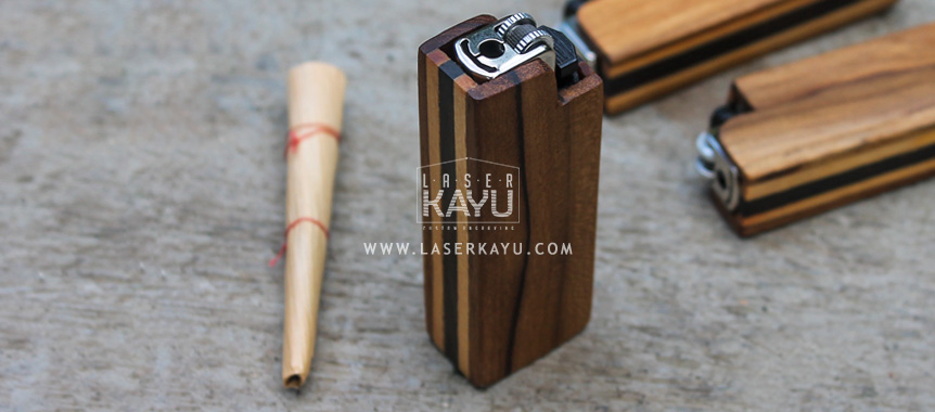 Souvenir-Kerajinan-unik-Tempat-chasing-Case-casing-Korek-Api-gas-Kayu-custom-laser-Kayu-Jati-Sono-Jepara-Indonesia